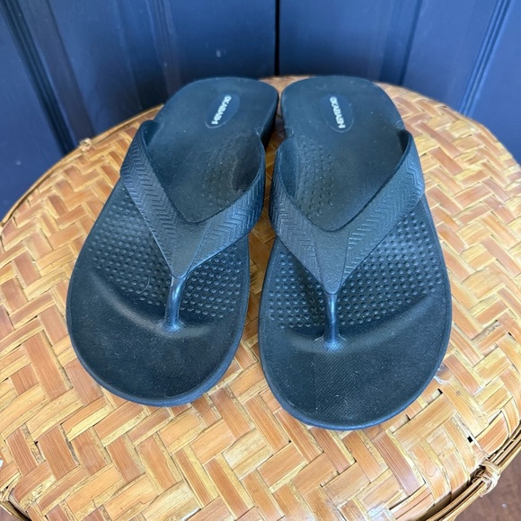 Okabash surf flip flops sandals woman’s Sz L  US 9/10 . Great condition. - Picture 2 of 7
